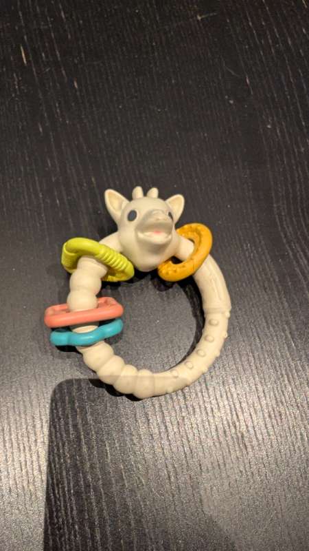 Sophie gíraffi naghringur