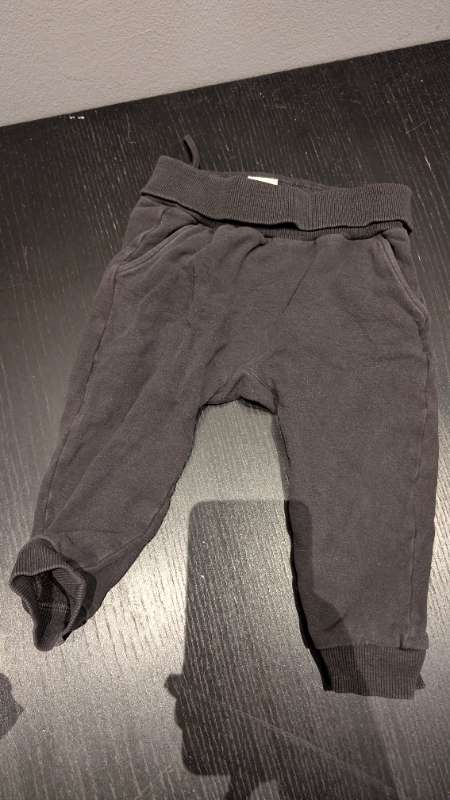 Buxur svartar