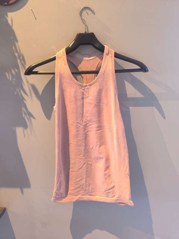 Nike íþróttabolur St Small