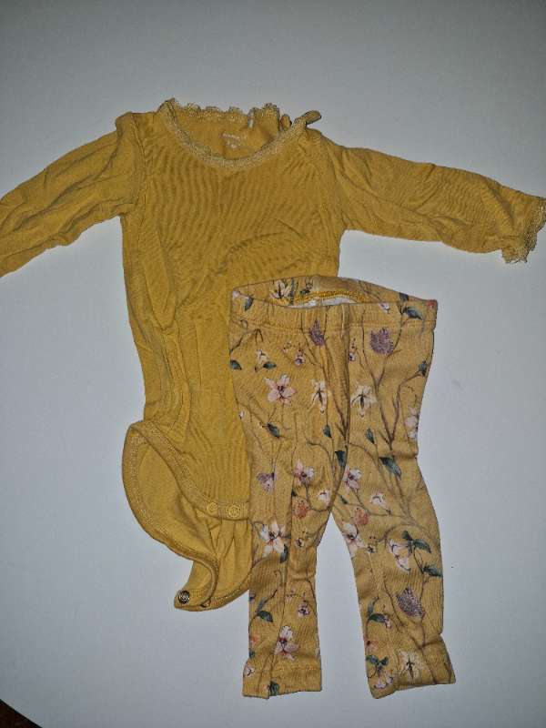 Yellow set