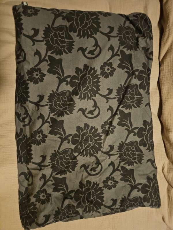 Lín Design Svarta rósin Sængurverasett