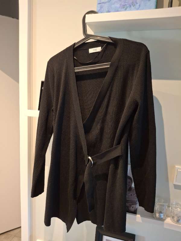 Svört golla m belti