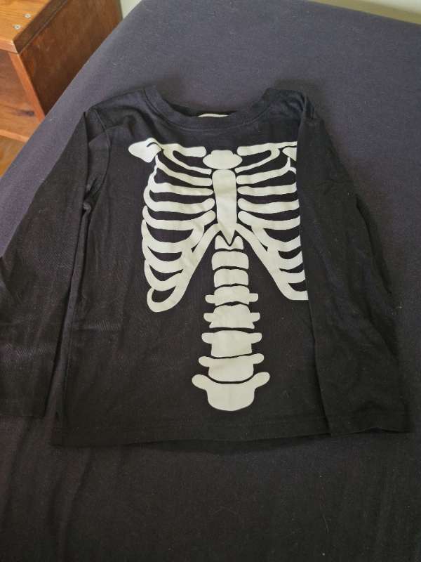 H&m beinagrinda peysa