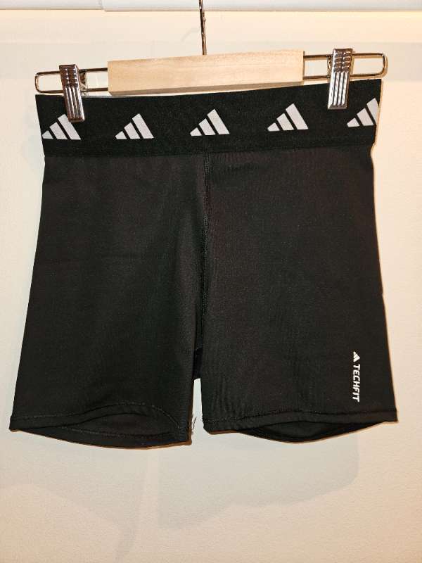adidas ræktar stuttbuxur