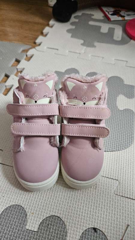 New pinky shoes
