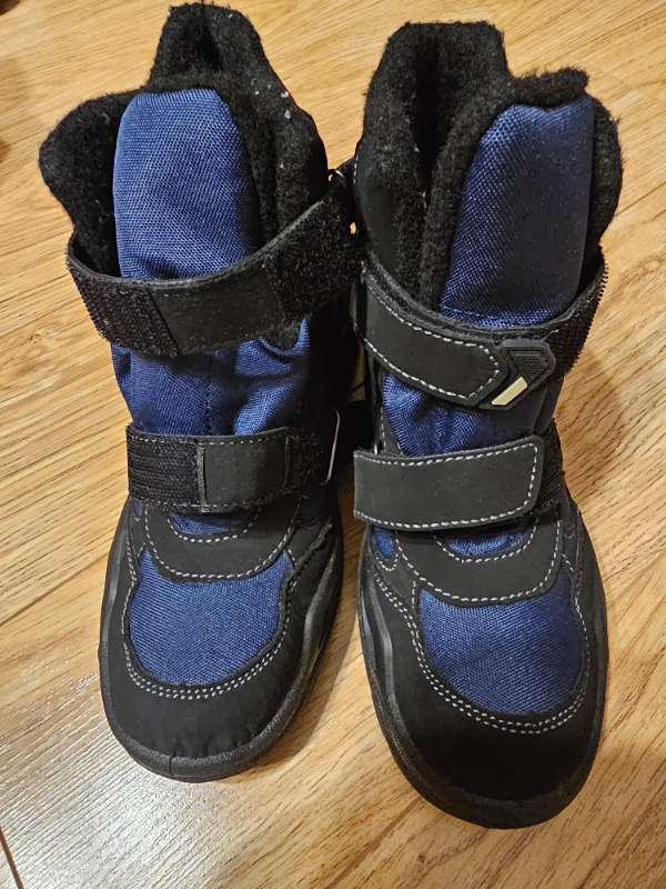 Winter shoes
