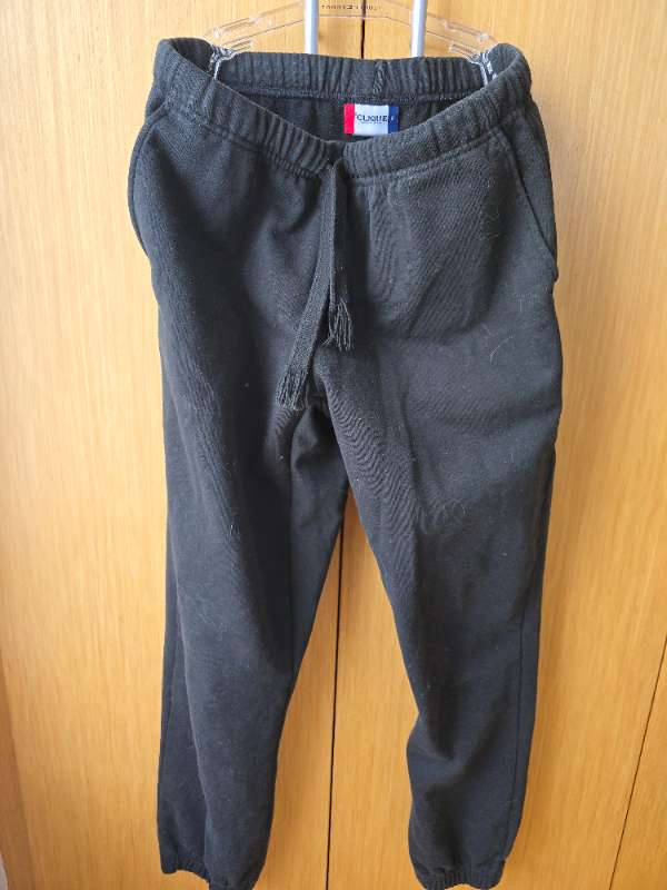 Sweatpants black