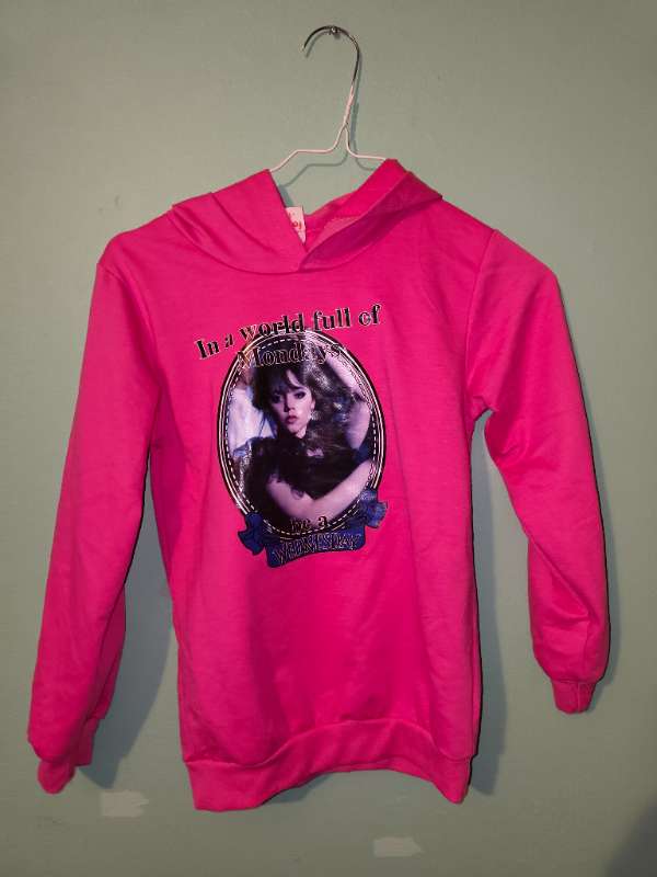 Wednesday peysa bleik