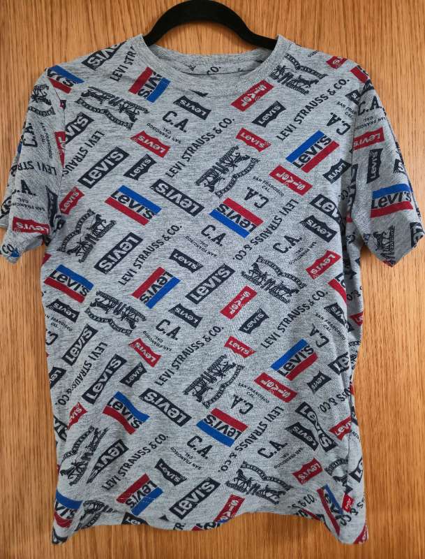 T-shirt Levis