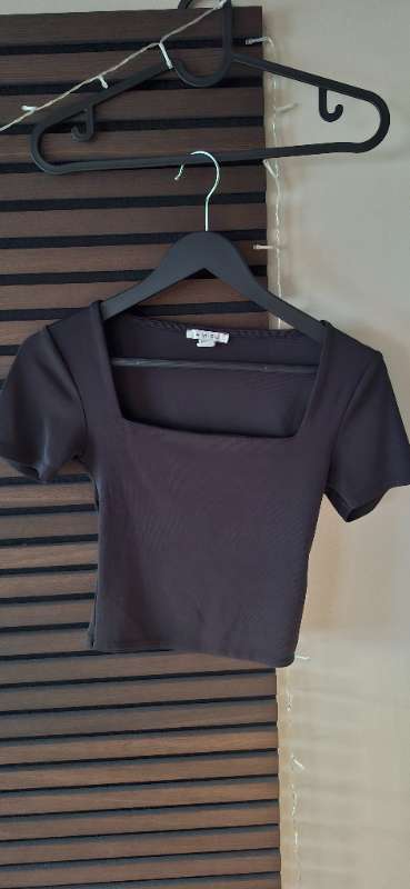 Top black