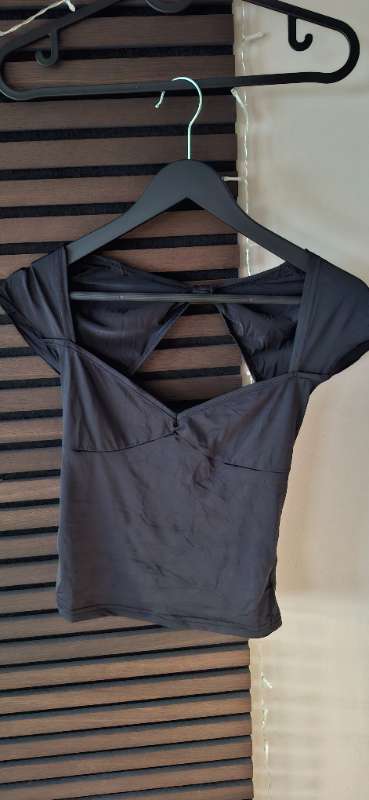 Top backless black