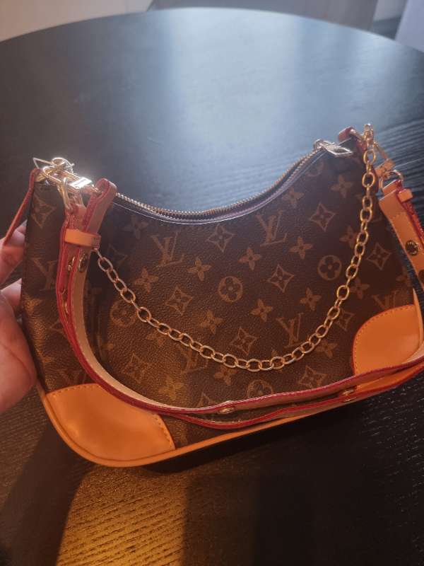 LV taska