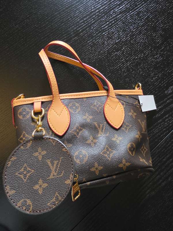 LV Torte bag ekki ekta