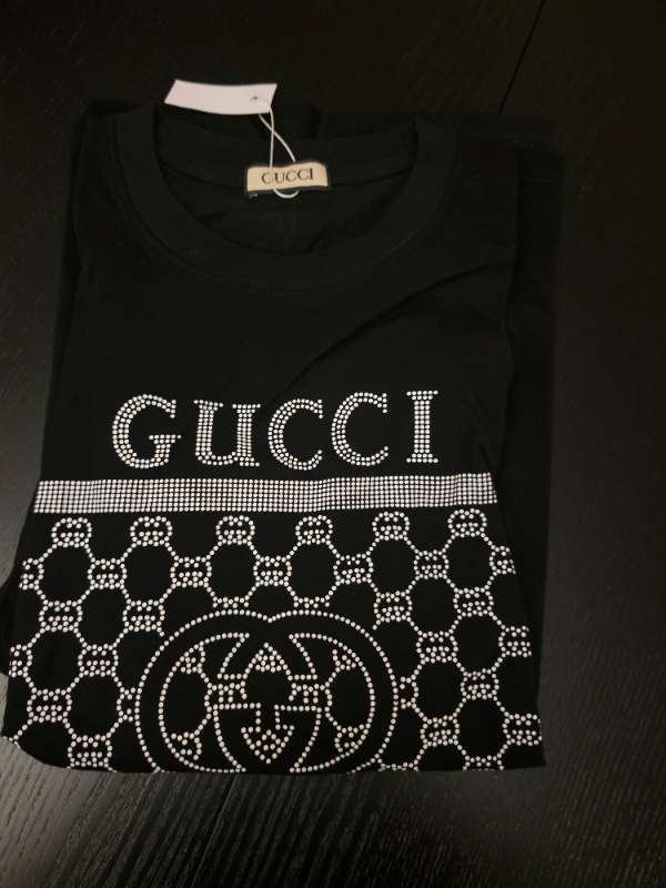 Gucci svartur bolur