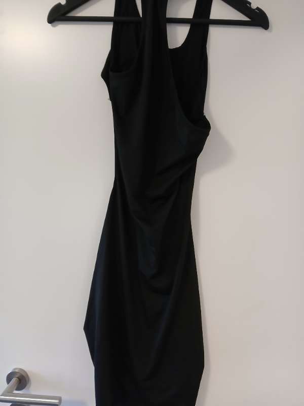 Svartur kjóll stuttur