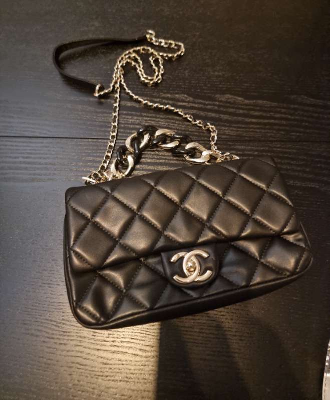 Chanel veski ekki exta