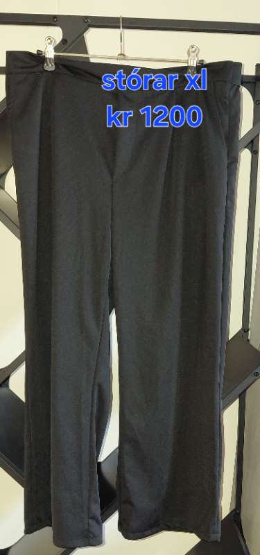 Svartar buxur stórar xl
