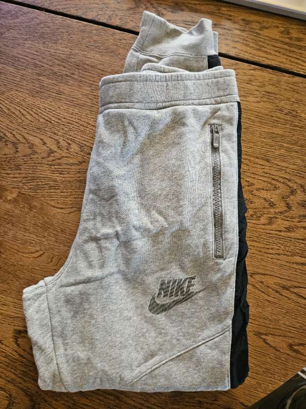 Nike Buxur Gráar / Svartar