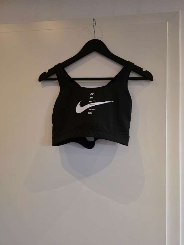 Nike íþróttatoppur