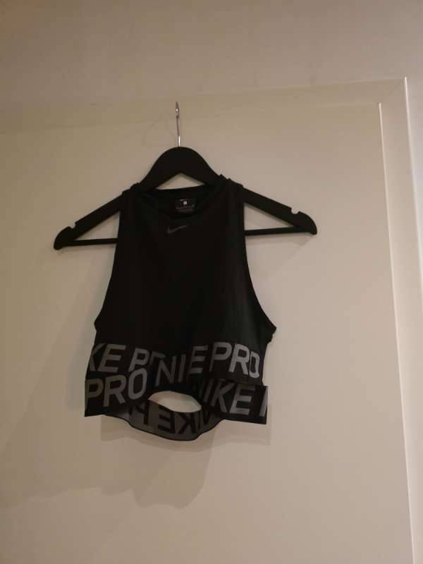 Nike íþróttatoppur