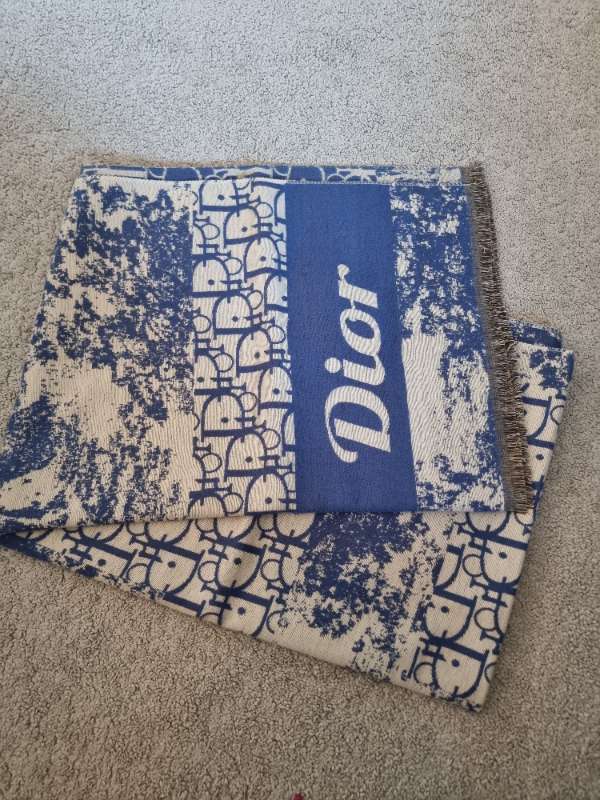 Dior scarf