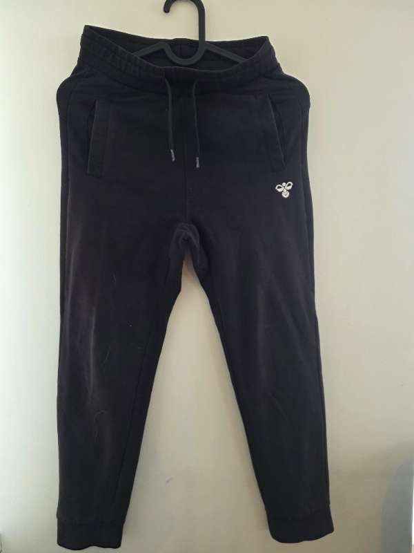 Svartar Hummel joggingbuxur (STRÁKA)