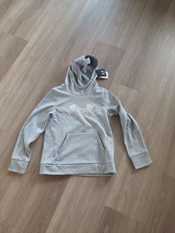 Grá hettupeysa frá Under Armour