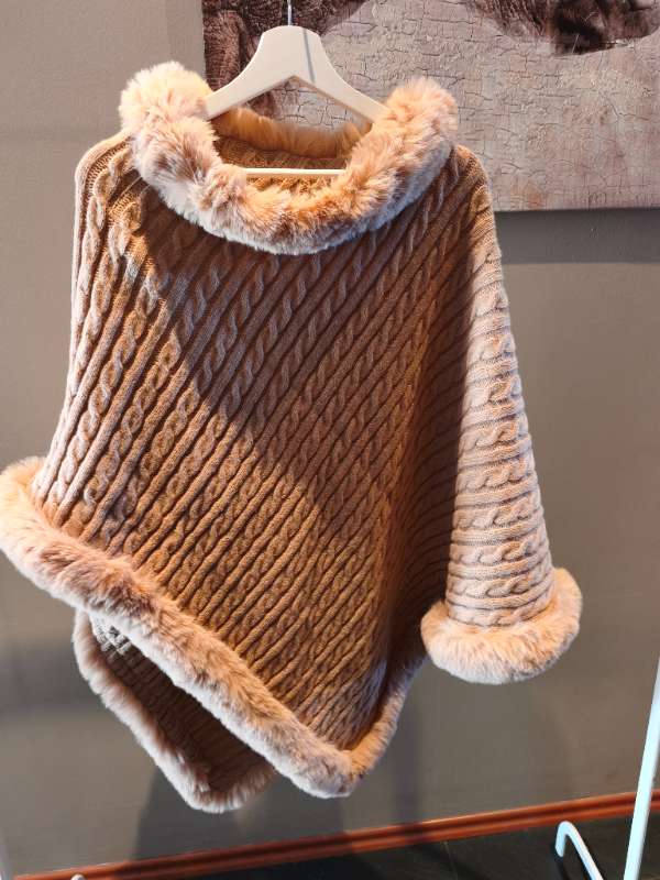 Beis poncho
