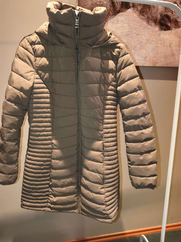Real DKNY úlpa
