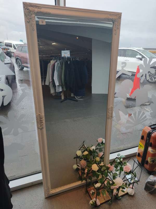 Spegill hár hvítur