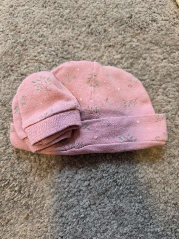 hat and gloves