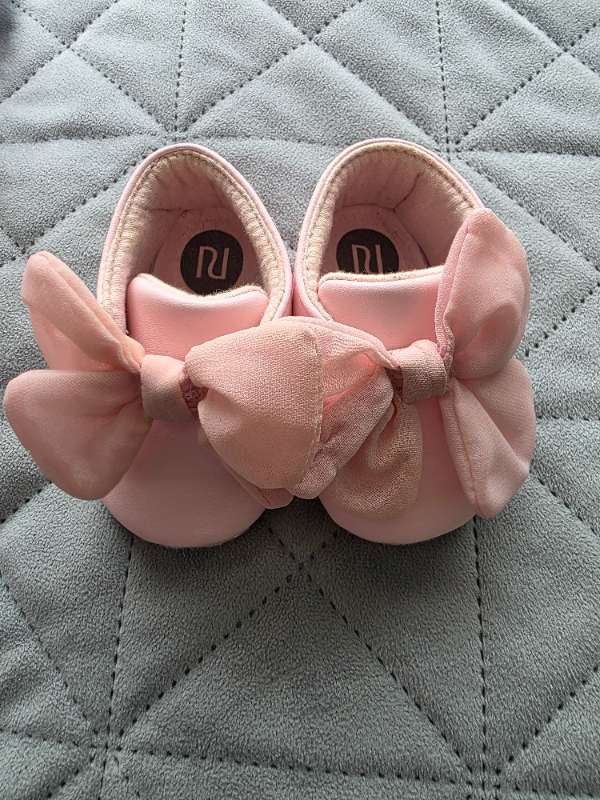 Shoes bow