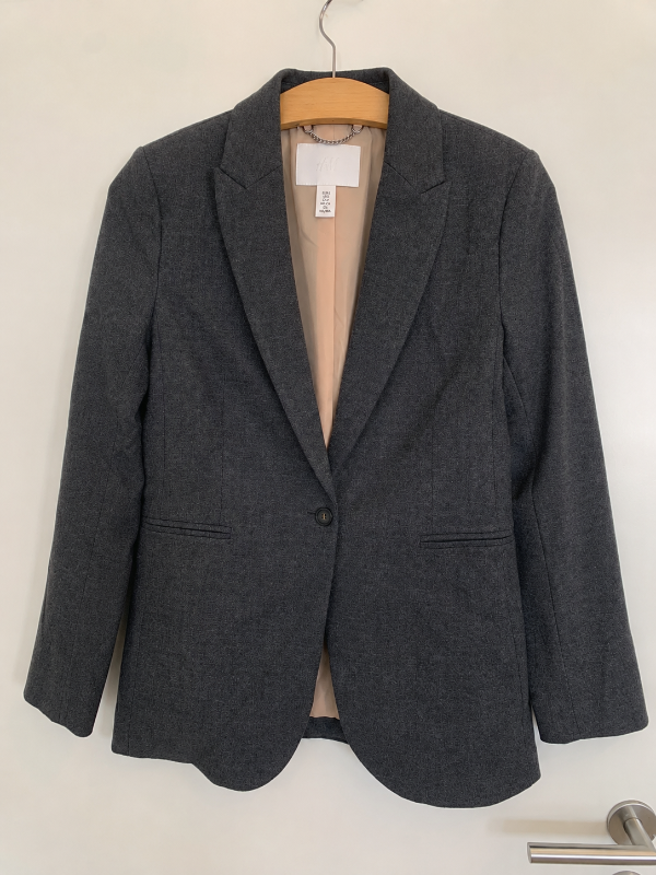 H&M grey tailored blazer – women’s