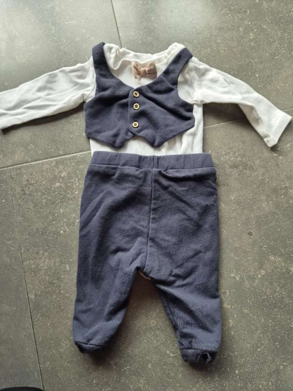 Sparisett m slaufu H&M