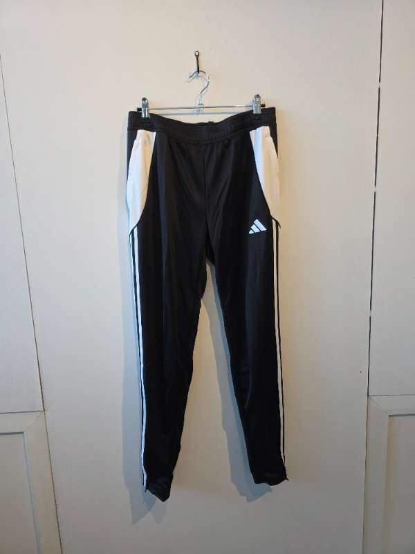 Adidas buxur