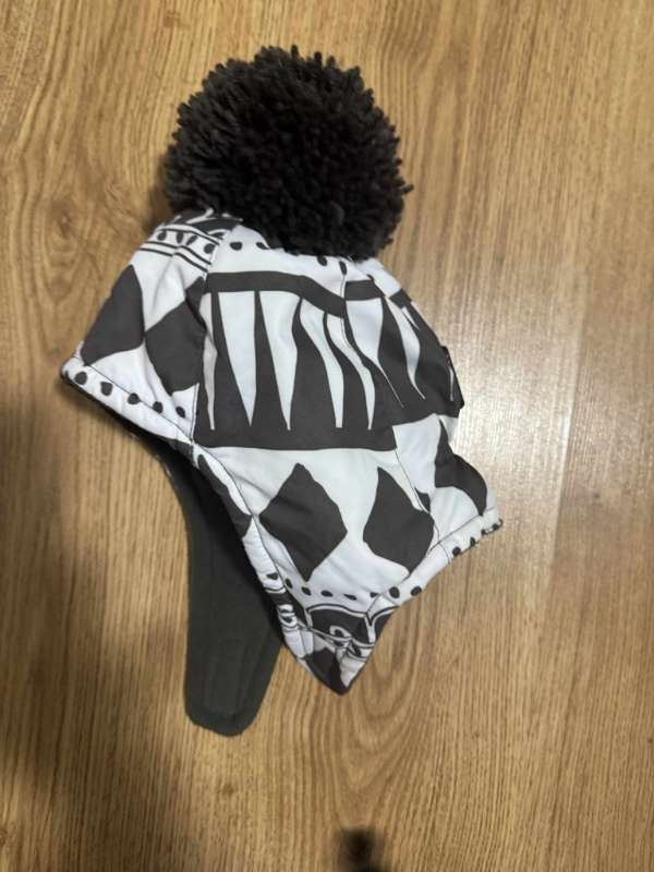czapka pompon