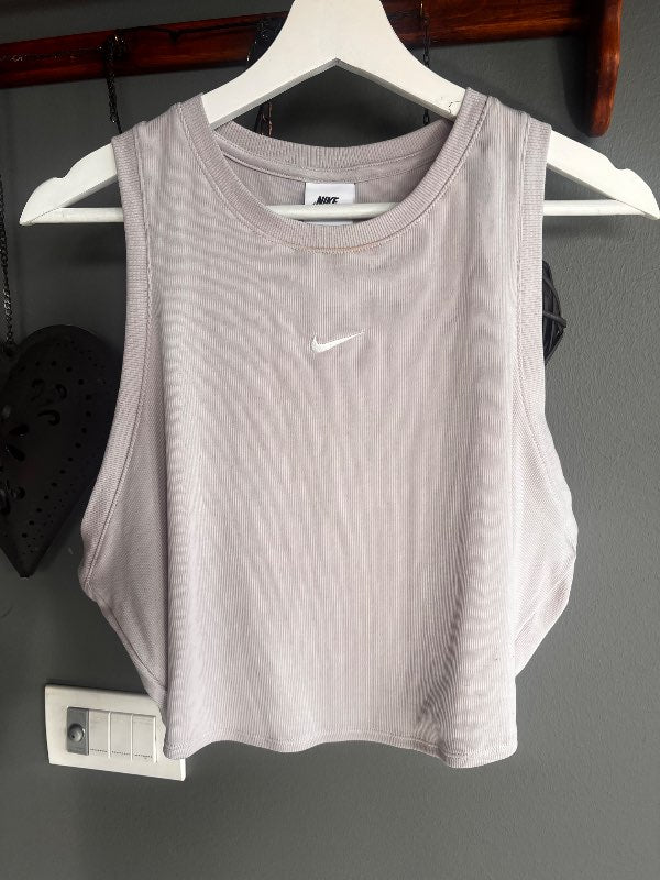 Nike stuttur bolur