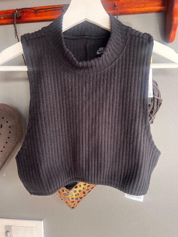 Nike svartur cropped
