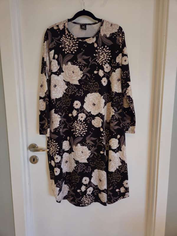 Brá tígull vít blóm L