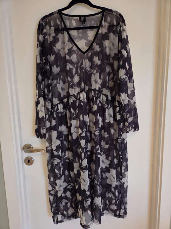 Brá tvistur mesh hvít blóm XL