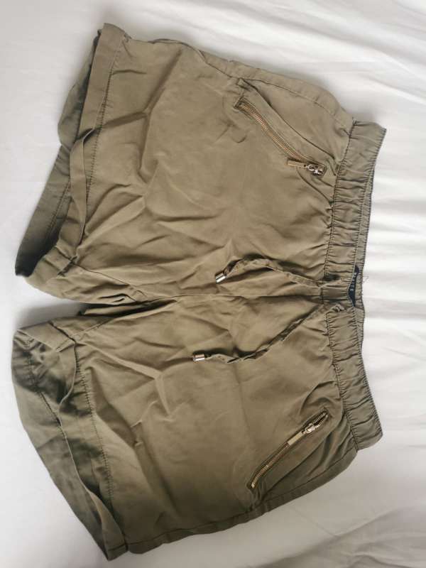 shorts MOHITO