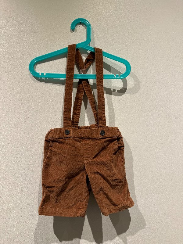 My chicco sparibuxur m axlaböndum