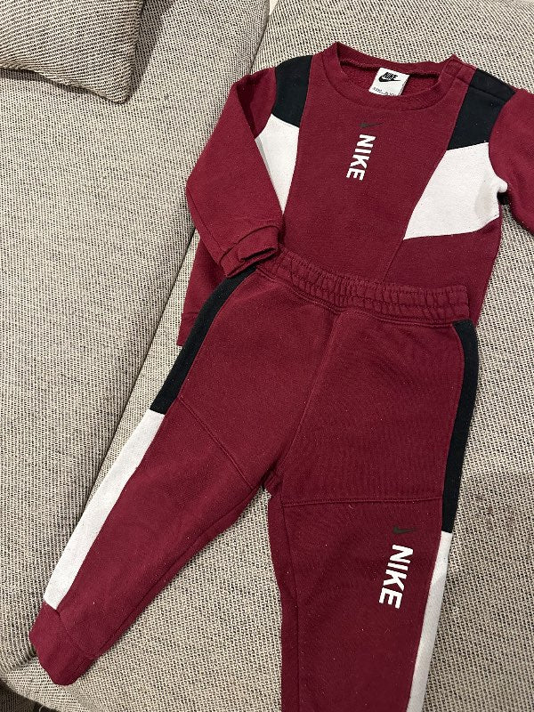 Nike galli vínrauður