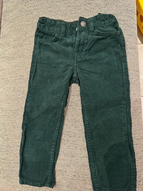 Hm flauelsbuxur grænar