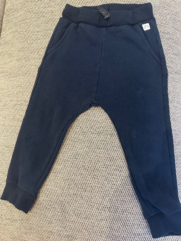 Lindex buxur, navy viðgert hné