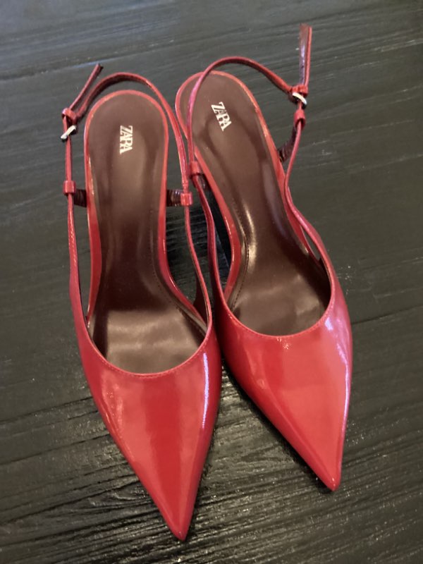Rauðir skór Zara