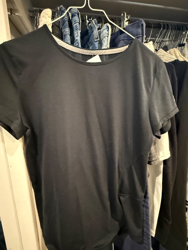 Hrun Women's T-shirt black