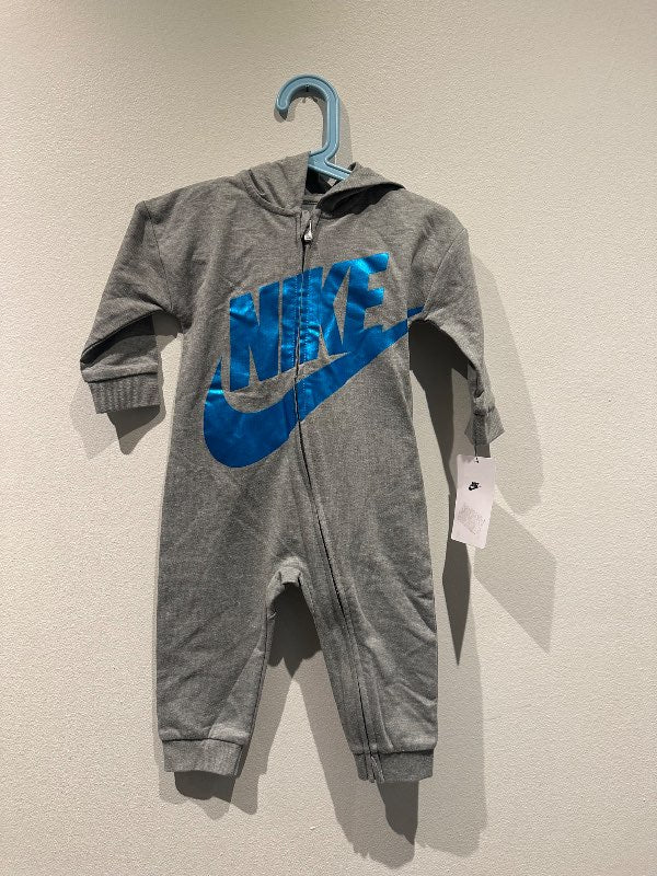 Nike samfestingur nýr