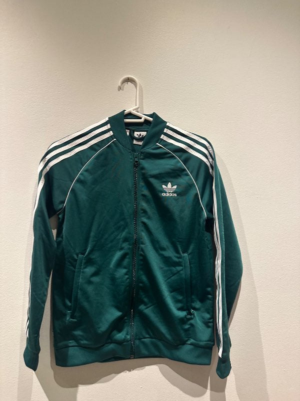 Adidas rennd græn