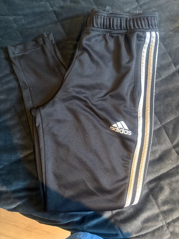 Adidas buxur